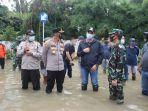 polresta-tangerang-tinjau-banjir.jpg