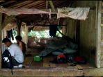 potret-keluarga-miskin-di-kabupaten-pandeglang-keluarga-rusdiansyah-tinggal-di-gubuk.jpg