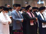 presiden-jokowi-saat-melakukan-salat-idul-adha-di-shaf-paling-depan-di-masjid-istiqlal.jpg