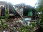rumah-warga-di-pdam-kota-serang-rusak-karena-longsor.jpg