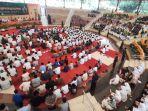 suasana-dzikir-dan-sholawat-dalam-acara-istigosah-kubro-satu-abad-nu-di-kp3b.jpg