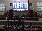suasana-rapat-paripurna-usulan-pemberhentian-jabatan-gubernur-wakil-gubernur-banten.jpg