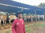 sugita-pemilik-ternak-sapi-saiqa-angudi-mukti-yang-berada-di-kelurahan-cikirai-kota-cilegon.jpg