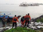 tim-sar-gabungan-melakukan-evakuasi-nelayan-bernama-dirman-ng.jpg