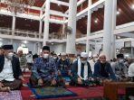 wali-kota-serang-syafrudin-melaksanakan-salat-idul-fitri.jpg