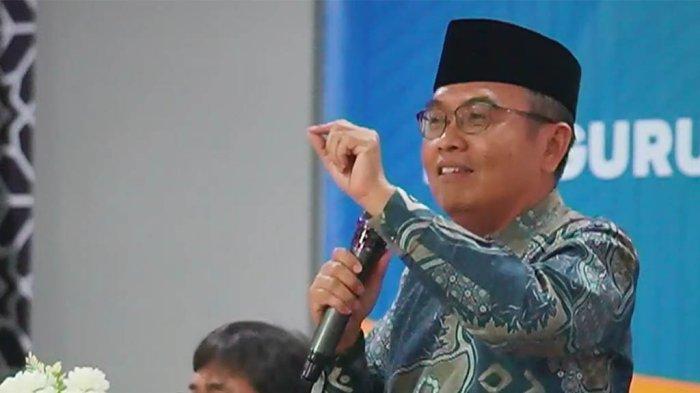NU BERTRANSFORMASI: Anggota DPRD Banyumas Rachmat Imanda mendorong NU untuk bertransformasi. Menurutnya, NU harus menguasai informasi dan narasi digital, tak hanya andalkan jumlah massa.
