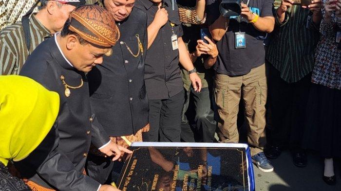 Gubernur Resmikan SLB Jateng di Banyumas, Berikan Bantuan untuk 110 Anak Putus Sekolah