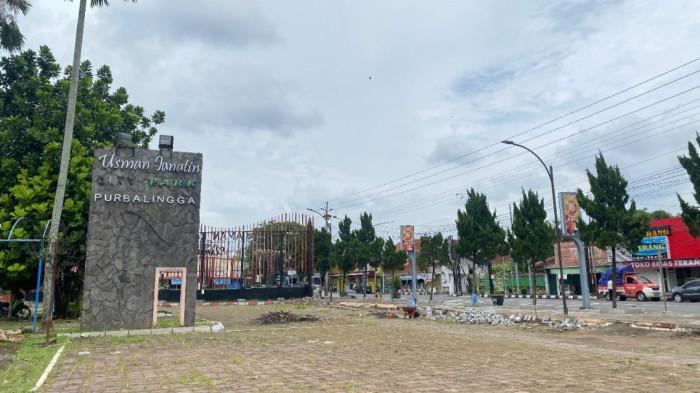 Revitalisasi Ubah Wajah Taman Kota Usman Janatin Purbalingga