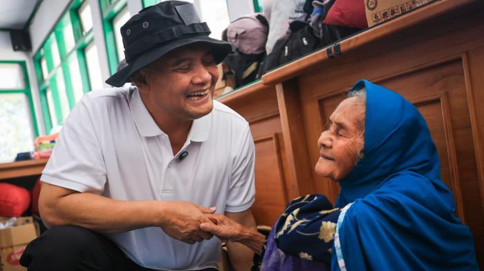 ajak ngobrol-mbah
