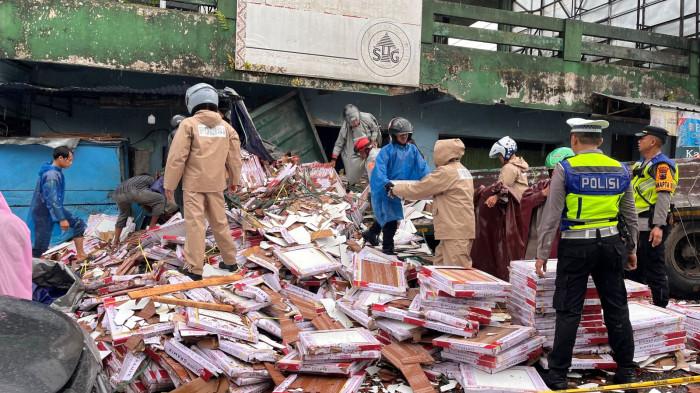 laka kertek-tronton-oke