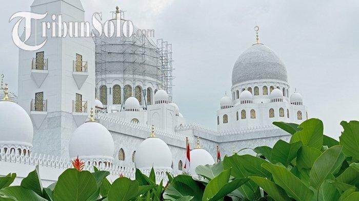 Iklan Lowongan Satpam Masjid Raya Sheikh Zayed Hebohkan Warga, Tawarkan Gaji Tiga Kali UMK Solo