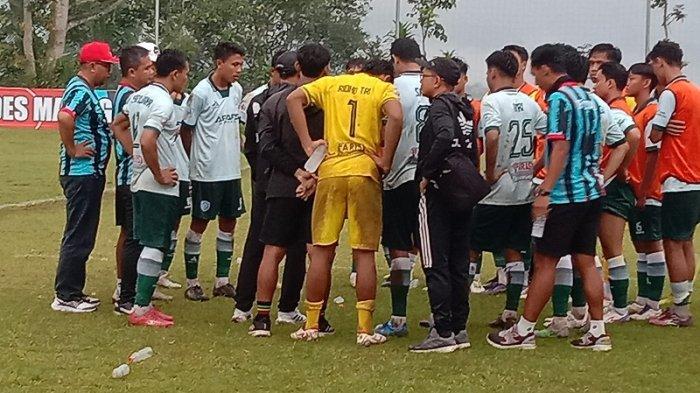 Protes Tak Diterima, Pemain Wijaya Kusuma FC Tinggalkan Pertandingan Kontra PSIW di Liga 4 Jateng