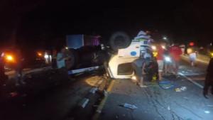 02102025-truk-terbalik-di-jls-salatiga.jpg