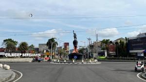 07102025-tugu-nelayan-cilacap-ikon-cilacap-tugu-ikon-cilacap.jpg