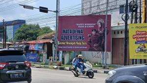 08102025-baliho-ucapan-selamat-pernikahan-wali-kota-tegal-dedy-yon-dan-gadis.jpg