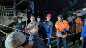 13102025-evakuasi-lansia-jatuh-ke-sumur-di-purbalingga-saat-berniat-wudhu.jpg