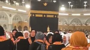 14092025-pedagang-pasar-projo-ambarawa-umrah-bareng.jpg