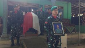 14102025-praka-amin-prajurit-tni-asal-kebumen-gugur-ditembak-kkb-papua.jpg