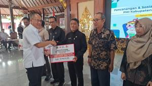 17092025-bupati-banyumas-sadewo-tri-lastiono-canangkan-bulan-dana-pmi.jpg
