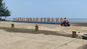 19102025-pantai-indah-kemangi-kendal.jpg