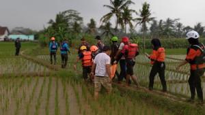 20250805-evakuasi-korban-banjir-klawing-purbalingga-1.jpg