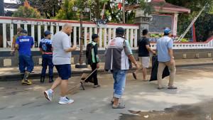 20250831-Ojol-Banyumas-Aksi-Bersih-bersih.jpg