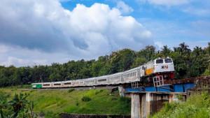20251001-Kereta-Api-Wijaya-Kusuma.jpg