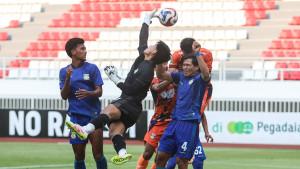 20251006-Kendal-Tornado-FC-vs-Persiba.jpg