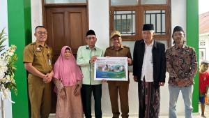 20251006-bupati-wonosobo-bedah-rumah.jpg