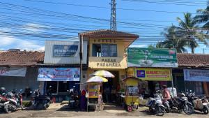 20251006-revitalisasi-pasar-padamara-purbalingga.jpg