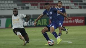 26092025-pemain-psis-camilo-sanchez.jpg