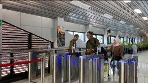 Area-sky-bridge-stasiun-Purwokerto.jpg
