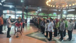 Bupati-Kudus-Saman-LANTIK.jpg