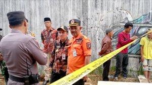 Bupati-Wonosobo-TKP-longsor.jpg