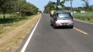 Kendaraan-di-jalur-selatan-Kebumen.jpg