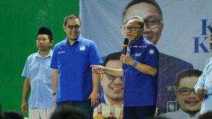 Wakil-bendahara-umum-dpp-pan-tengku-rizki-aljupri-dan-ketua-umum-dpp-pan-zulhas.jpg