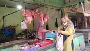 harga-daging-sapi-di-pasar-majenang-cilacap-tembus-Rp140-ribu-per-kilogram.jpg