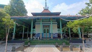 ki-ageng-selo-makam.jpg