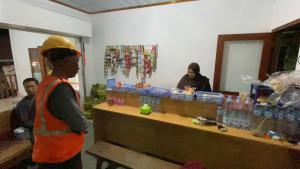 layani-pekerja-proyek-oke.jpg