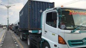 macet-parah-di-jalan-pantura-demak-semarang-di-sayung-demak.jpg