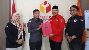 pdip-banyumas-serahkan-putusan-mk-ke-bawaslu.jpg