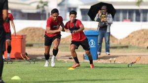 pemain-timnas-indonesia-berlatih-bersiap-hadapi-timor-leste-di-sea-games-2023.jpg