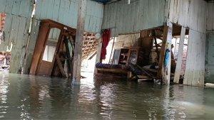 rumah-warga-ringinkidul-gubug-rusak-parah-akibat-banjir-grobogan.jpg