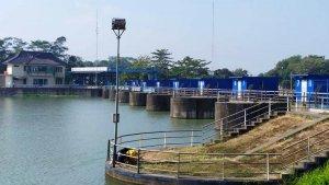 warga-saat-berada-di-bendung-gerak-serayu-banyumas.jpg