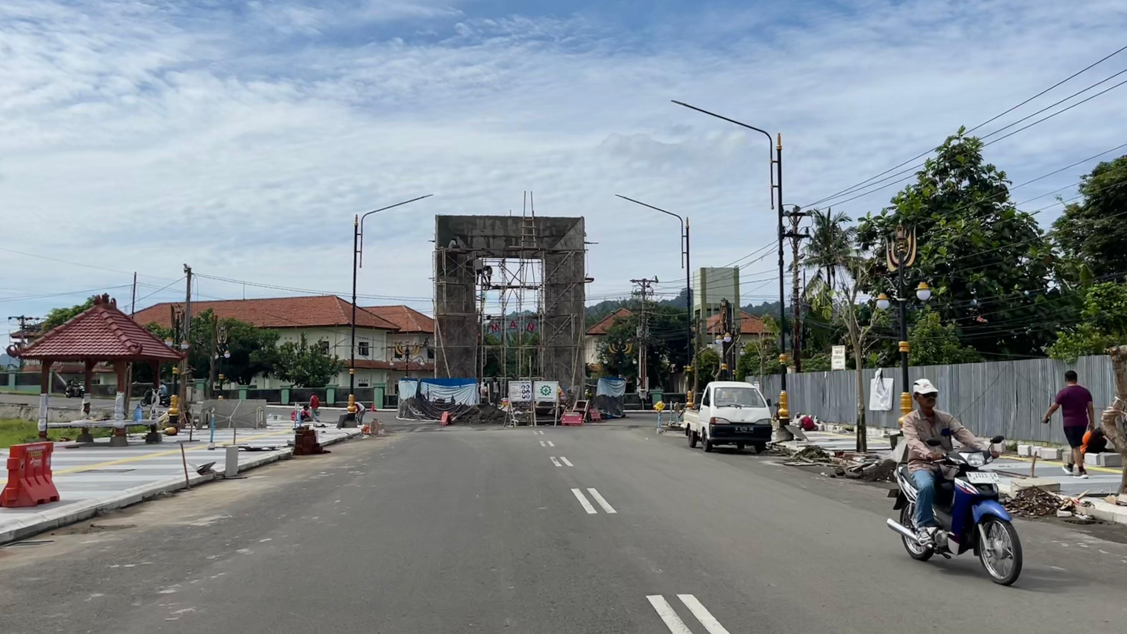 07122025-pembangunan-tugu-nol-kilometer-titik-nol-kilometer-cilacap.jpg