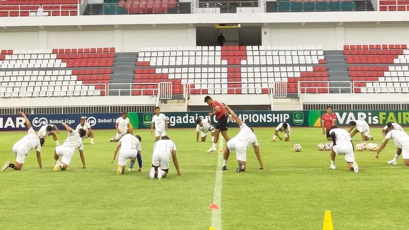 16012026-psis-melakukan-uji-coba-lapangan-jelang-laga-kontra-deltras-fc-di-stadion-jatidiri-semarang.jpg