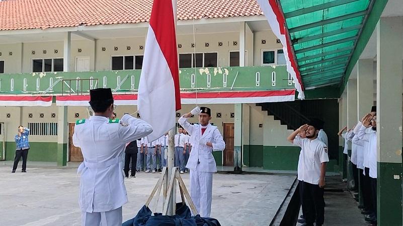 17082025-upacara-hut-ri-di-ponpes-Islam-Baitussalam-semarang.jpg