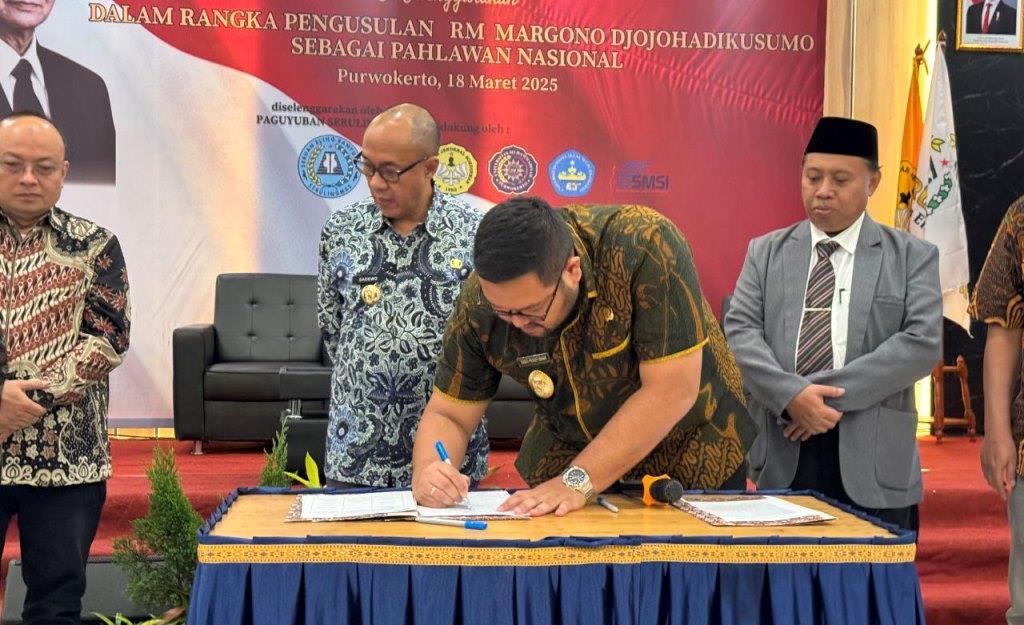 19032025-Wakil-Bupati-Purbalingga-Dimas-Prasetyahani-tanda-tangan-komitmen.jpg