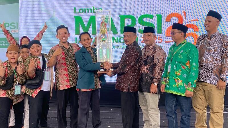19102025-kontingen-solo-juara-umum-mapsi-jateng-di-purbalingga.jpg