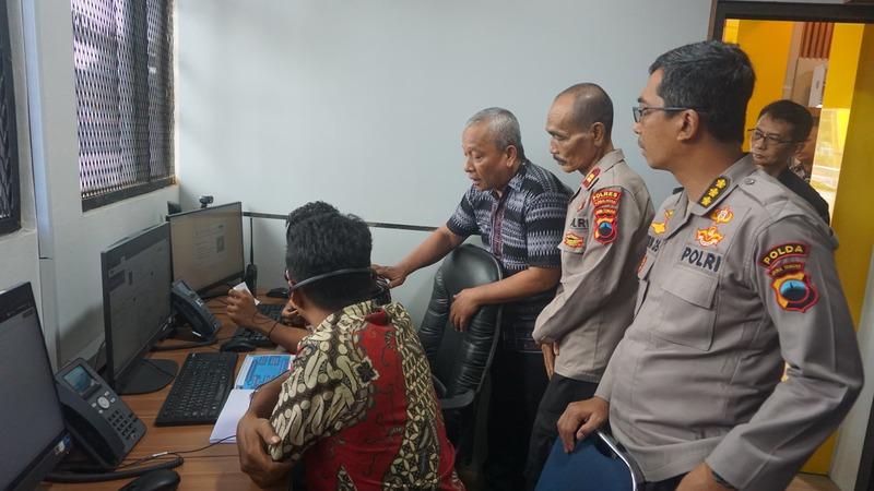 20062025-polda-jateng-supervisi-layanan-call-center-polres-purbalingga.jpg